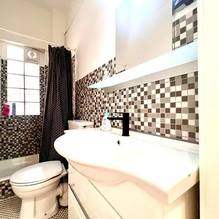 Zentrales Mit Kueche Und Wlan, Naehe Messe Und Hbf アパート