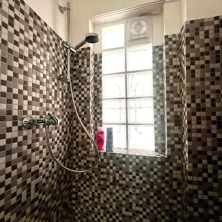 Appartement Zentrales Mit Kueche Und Wlan, Naehe Messe Und Hbf Essen